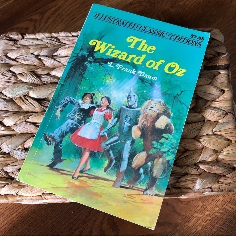 Vintage Illustrated Classic Editions: The Wizard of Oz by: L Frank Baum
